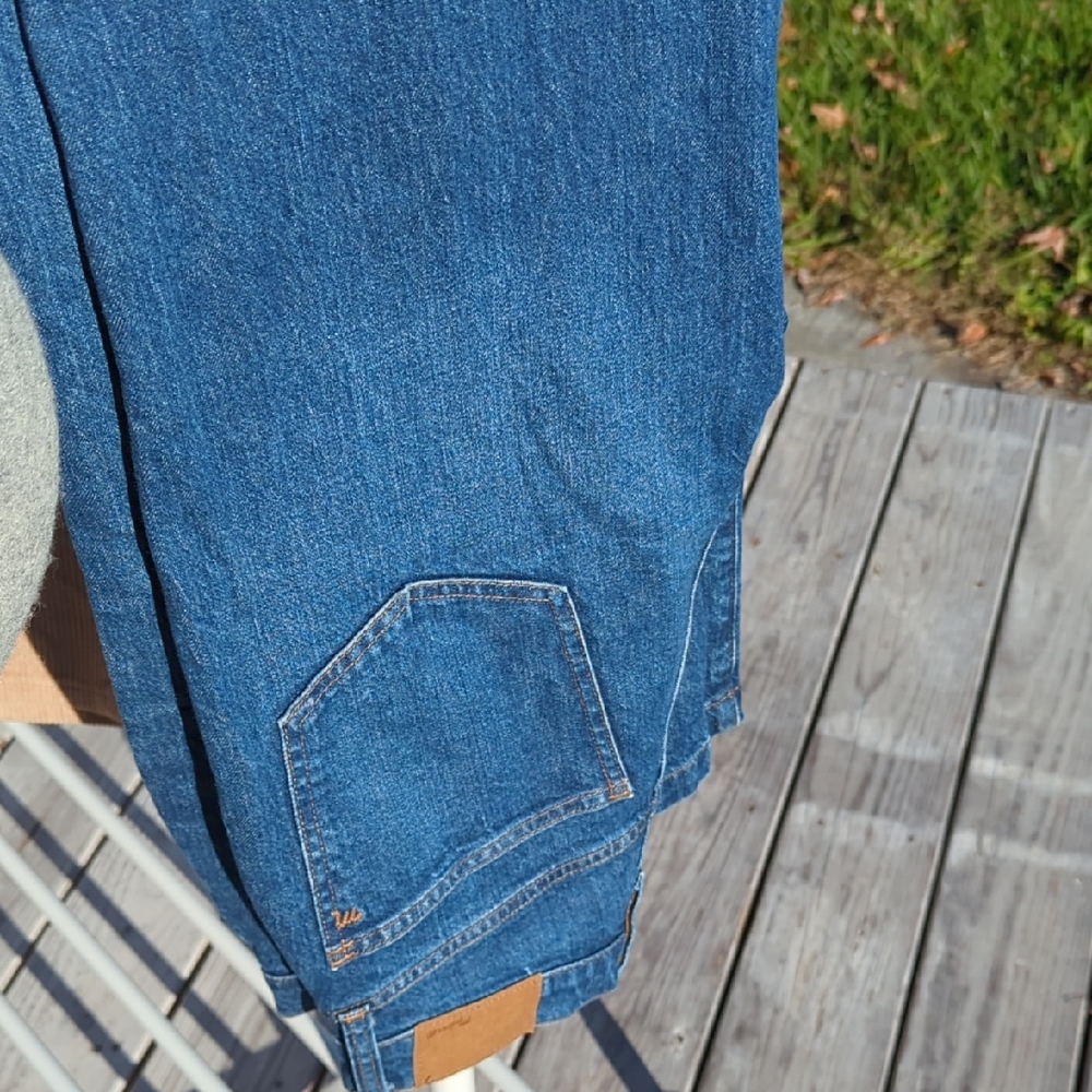 Madewell  Classic Indigo Straight Jeans